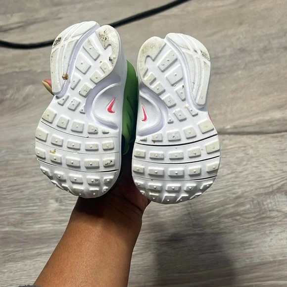 Toddler Nike Presto TD Green Strike Size 4c - Picture 3 of 6